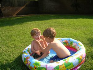 Najlepszy basen ogrodowy dla dziecka – czyli jaki?